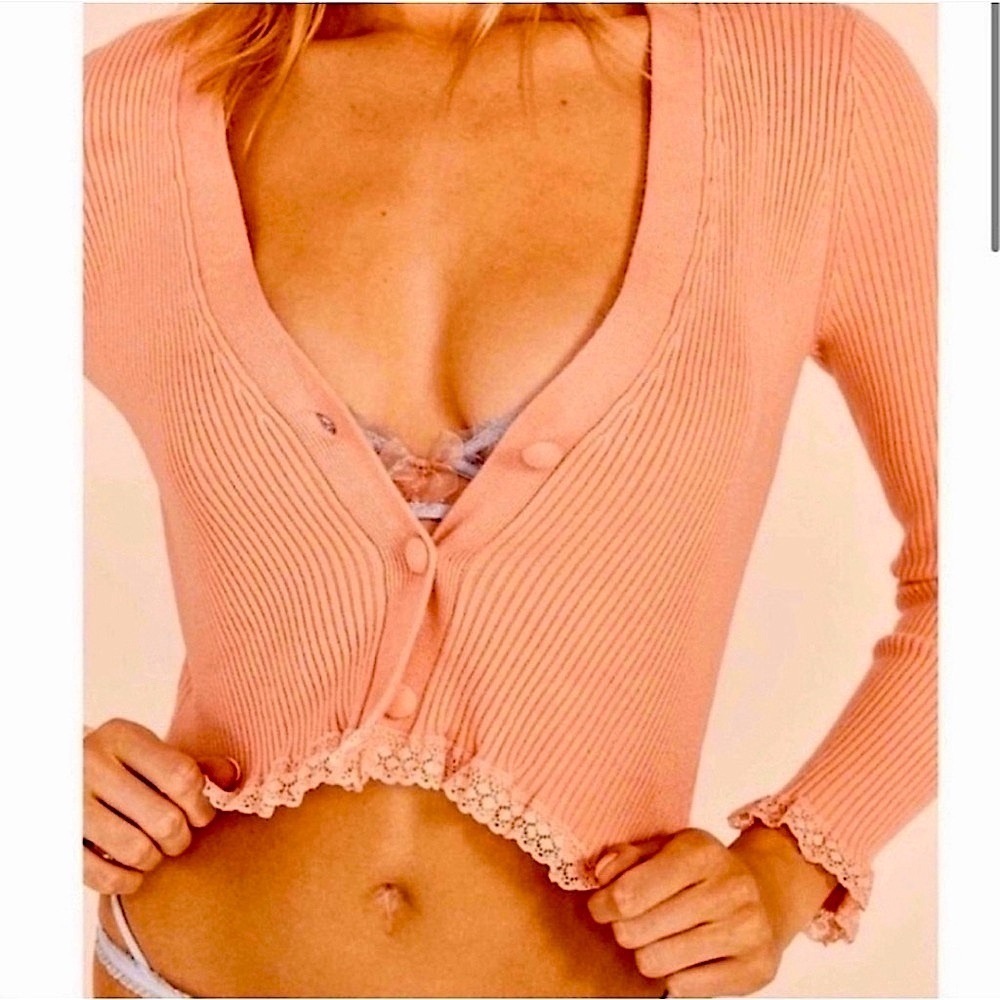 NWT For Love And Lemons NINA CARDI LIGHTWEIGHT Sweater. SOLD OUT EVERYWHERE!!! S